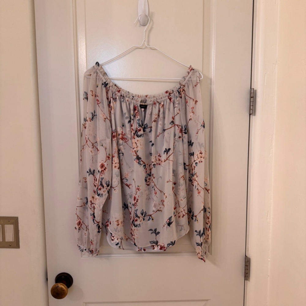White House Black Market off-the-shoulder floral blouse size L - Picture 2 of 9